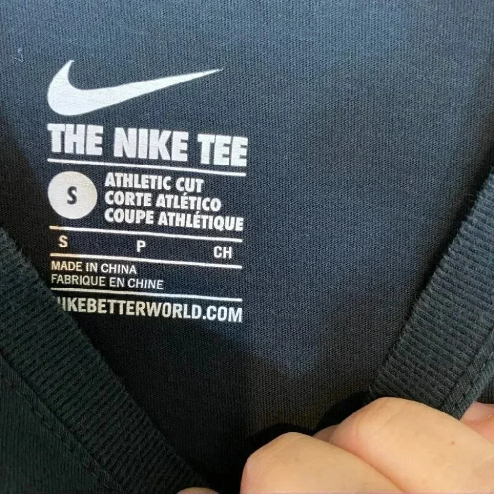 Nike‎ S 